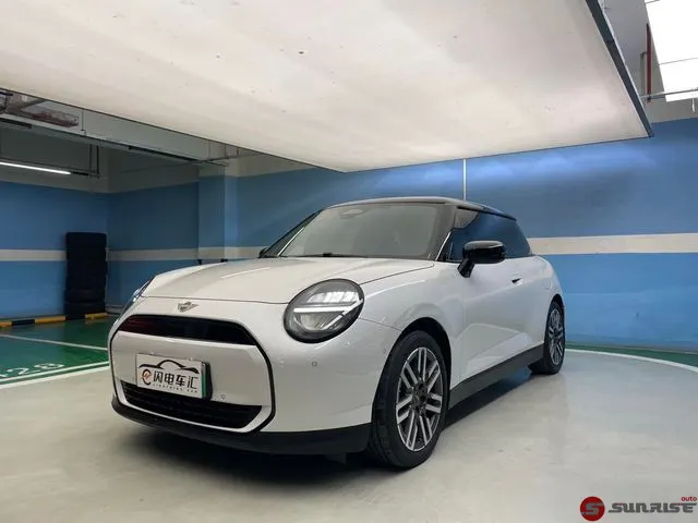 MINI MINI COOPER, 2024