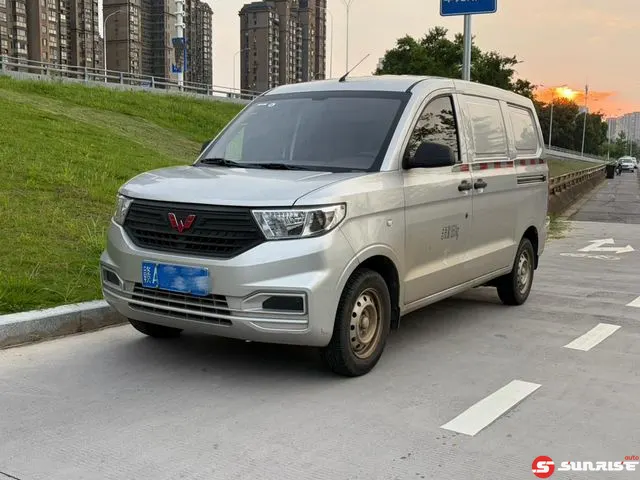 Wuling Hongguang V, 2025