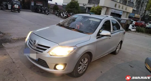 Changan Yuexiang V3, 2015