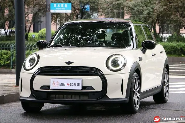 MINI MINI, 2022
