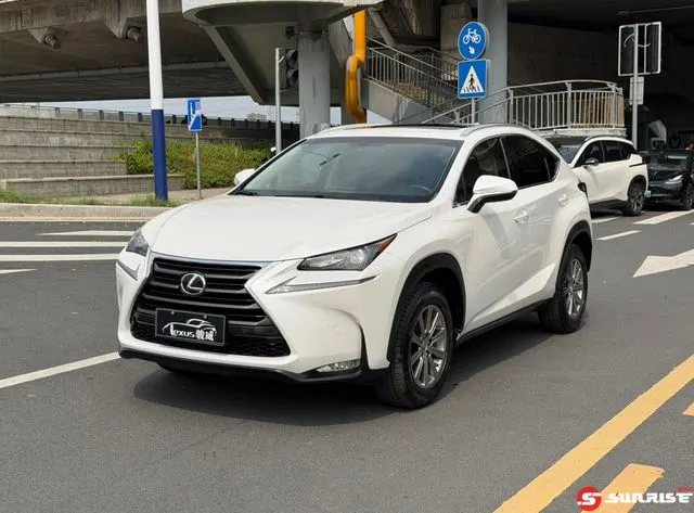Lexus NX, 2015