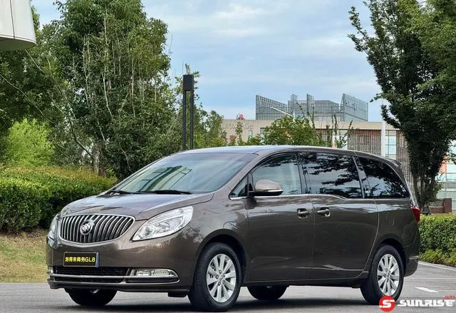 Buick GL8, 2015