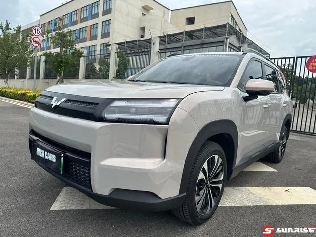 Wuling Xingguang 560 EV, 2025