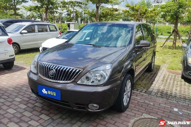 Buick GL8, 2015