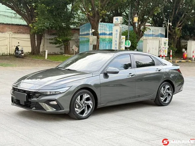 Hyundai Elantra, 2024