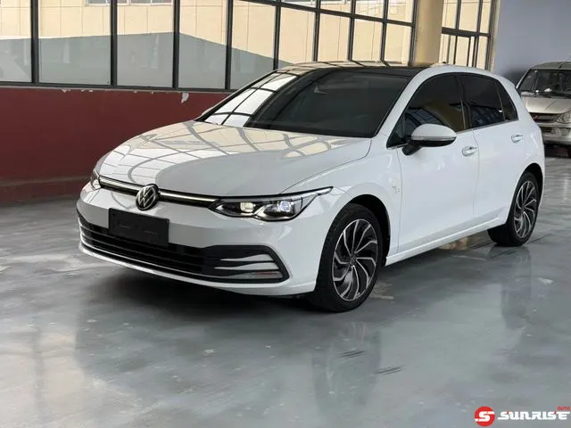 Volkswagen Golf, 2023