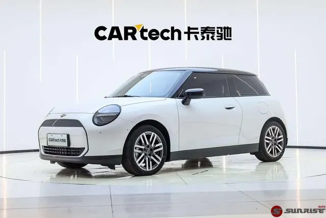 MINI MINI COOPER, 2024