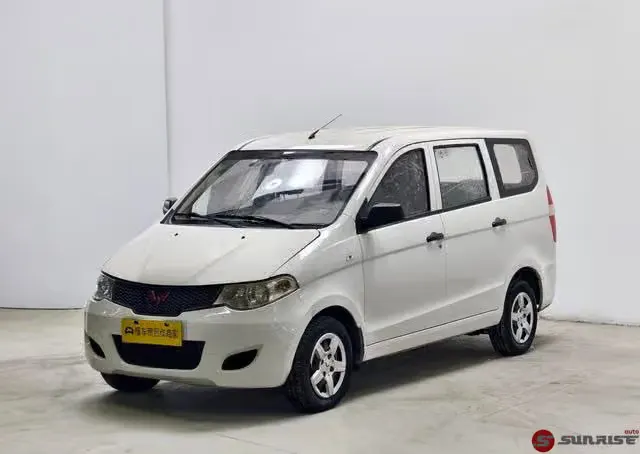 Wuling Hongguang, 2015