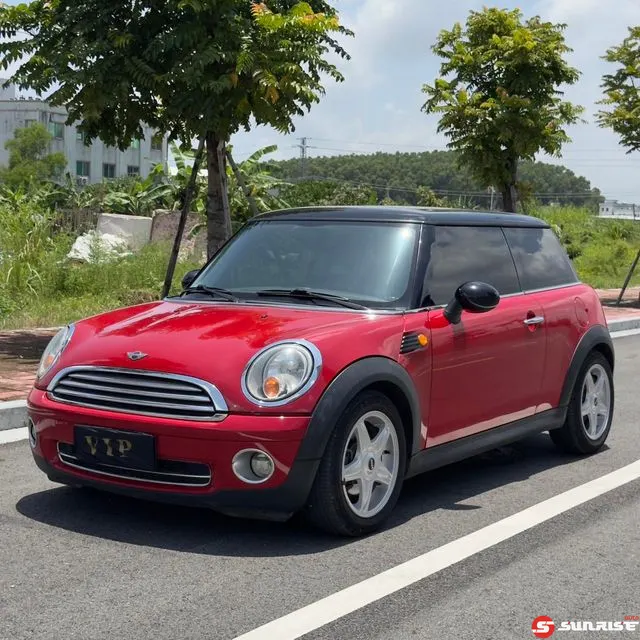 MINI MINI CLUBMAN, 2009