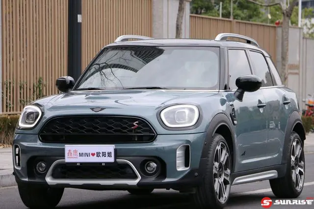 MINI MINI COUNTRYMAN, 2024