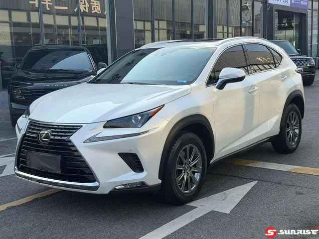 Lexus NX, 2020