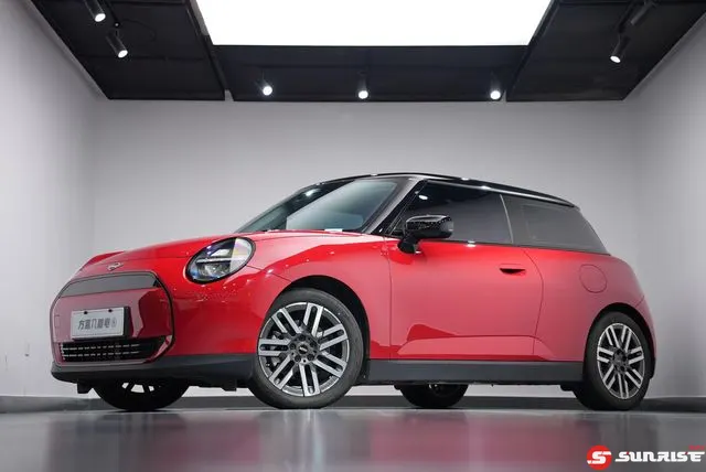 MINI MINI COOPER, 2024