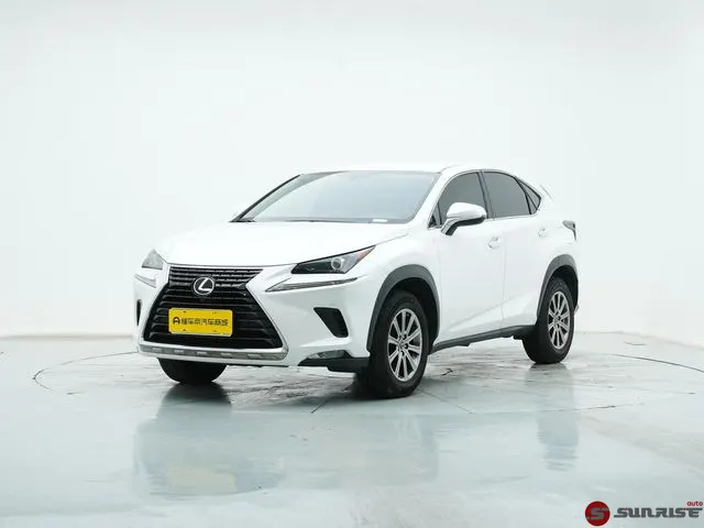 Lexus NX, 2021