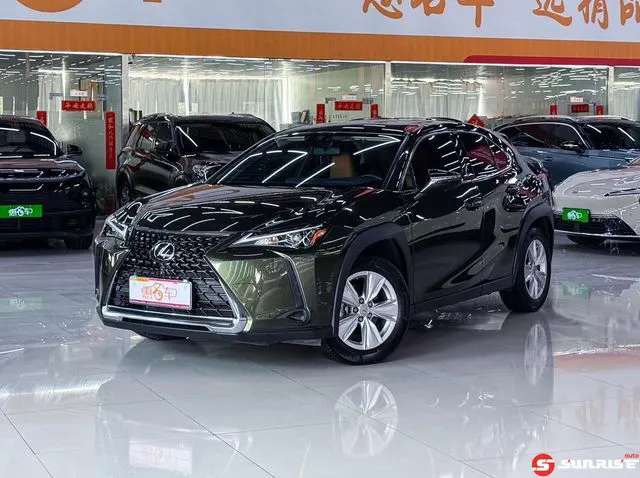 Lexus UX, 2021