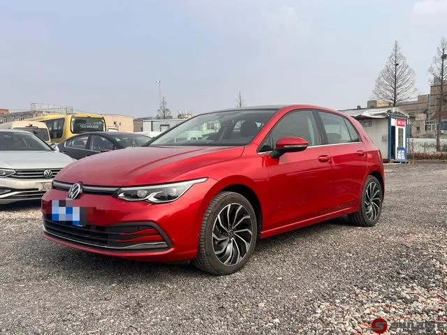 Volkswagen Golf, 2023