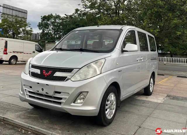Wuling Rongguang V, 2018