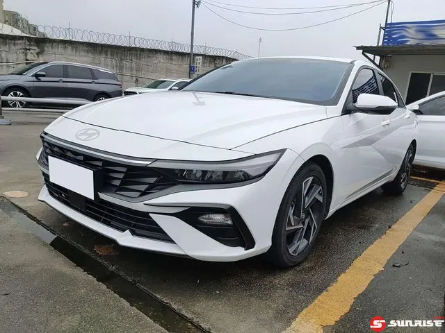 Hyundai Elantra, 2024