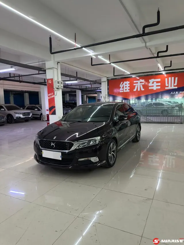 DS DS 5LS, 2015