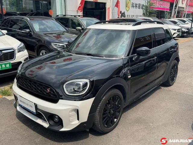 MINI MINI COUNTRYMAN, 2024