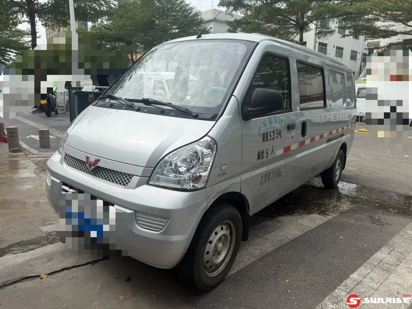 Wuling Rongguang 2021, 5 ст. механика, 1.5 л., 99 л.с. из Китая