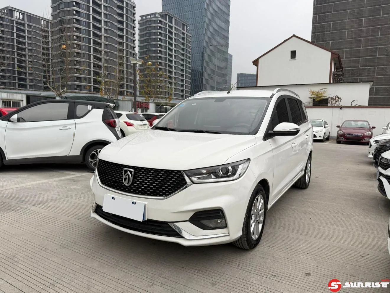 Baojun 360 2020, CVT вариатор (имит. 8 ст.), 1.5 л., 105 л.с. из Китая