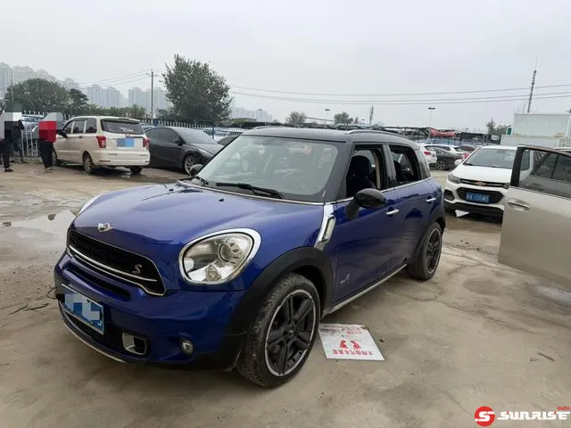 MINI MINI COUNTRYMAN, 2015