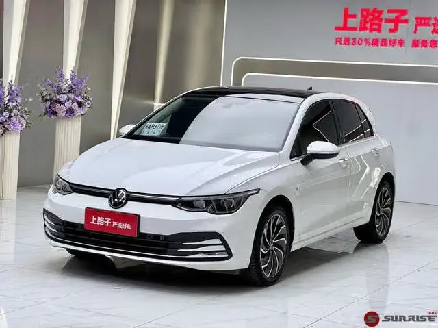 Volkswagen Golf, 2025