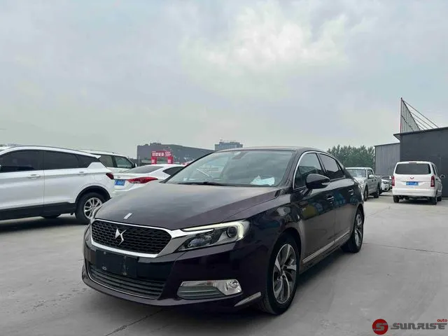 DS DS 5LS, 2015