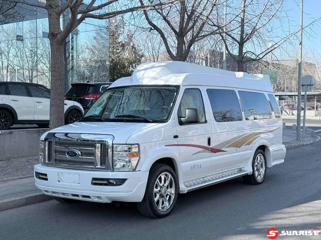 Ford E350, 2015