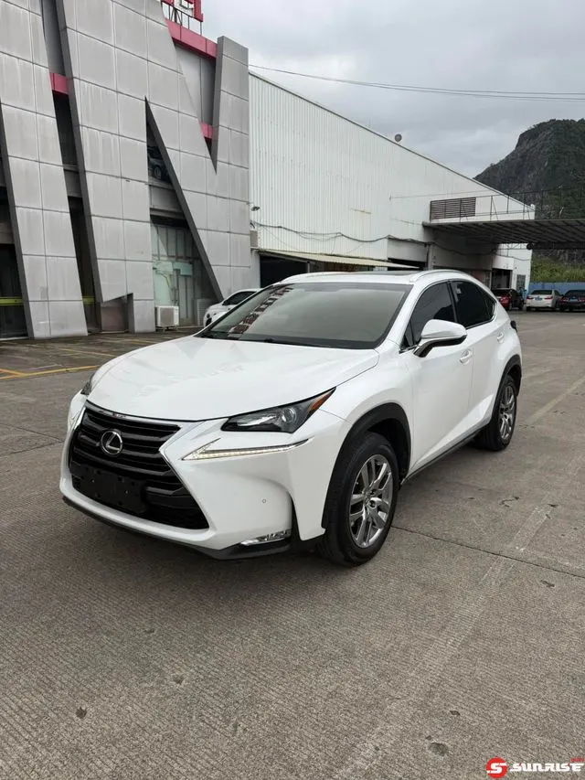 Lexus NX, 2016