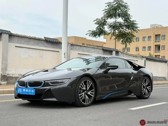 BMW i8, 2018