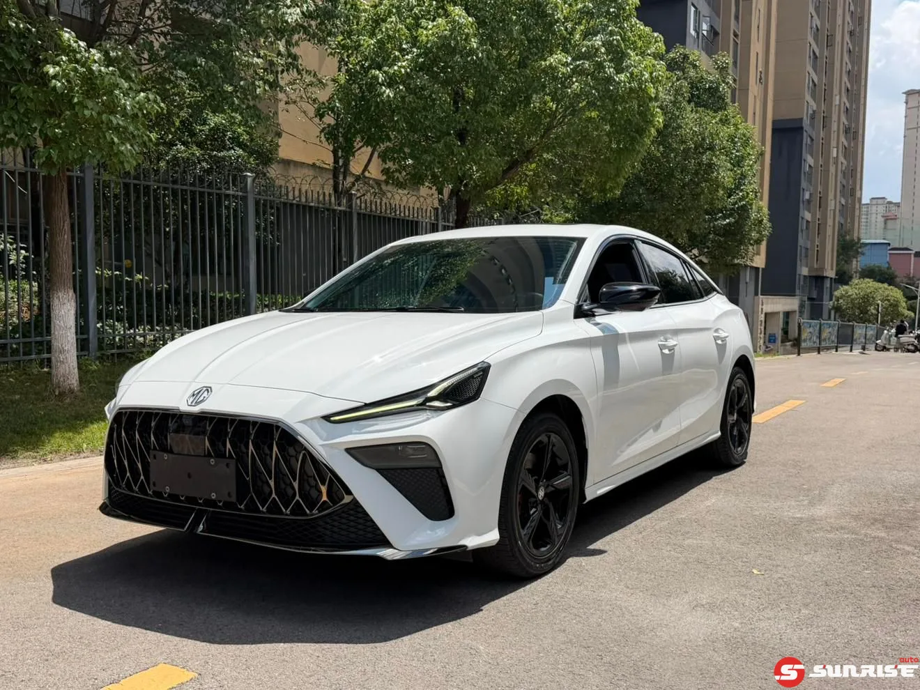 MG MG5 2023, 7 ст. мокрое сцепление, робот (DCT), 1.5 л., 181 л.с. из Китая