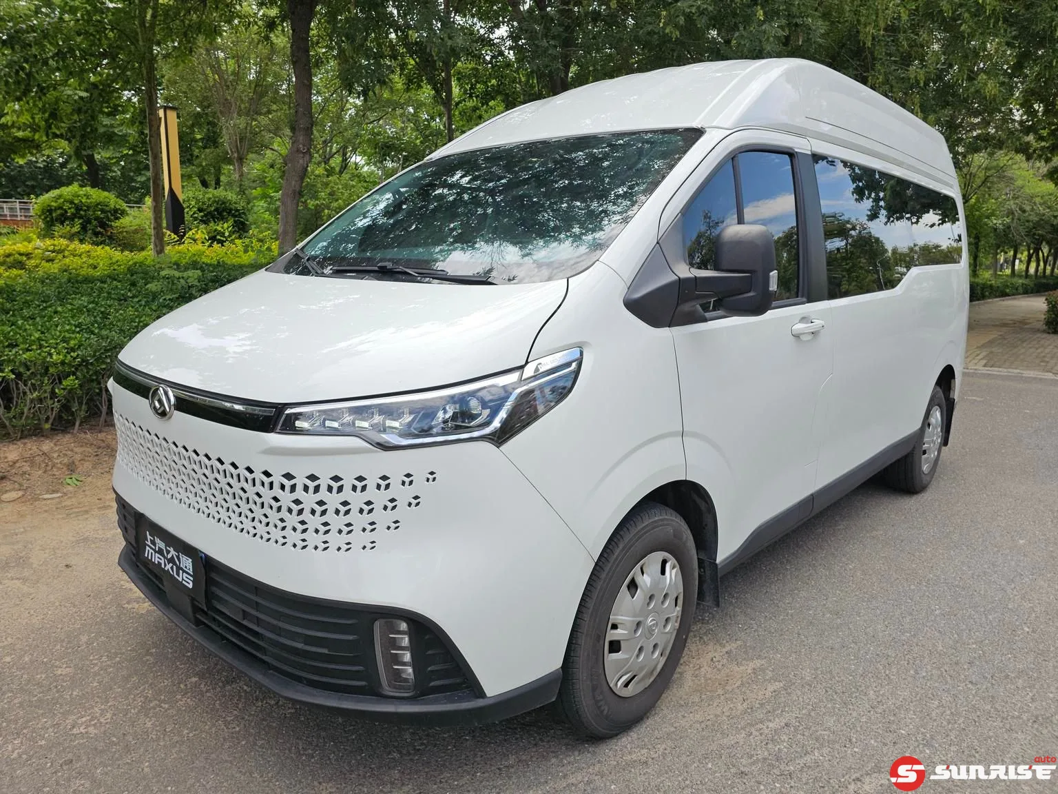 Maxus V70 2024, 9 ст. автомат, 2 л., 150 л.с. из Китая