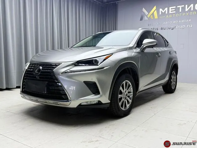 Lexus NX, 2021