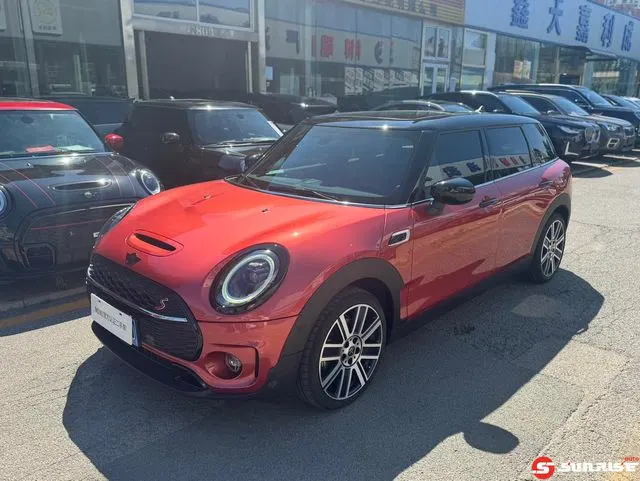 MINI MINI CLUBMAN, 2024