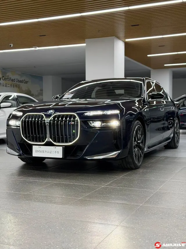 BMW 7 Series PHEV, 2025