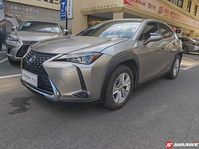 Lexus UX, 2021
