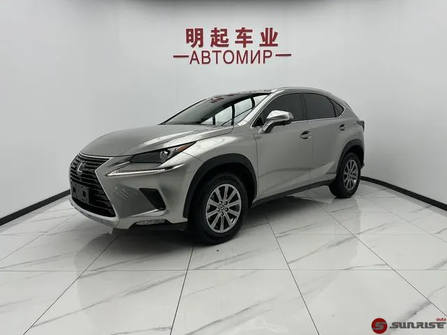 Lexus NX, 2021