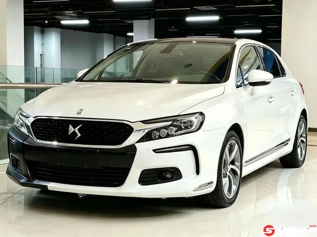 DS DS 4S, 2018