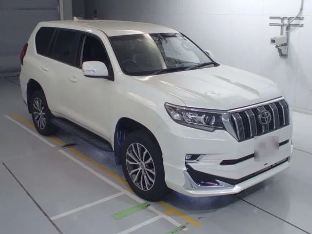 Заказать Toyota Land Cruiser Prado 2019