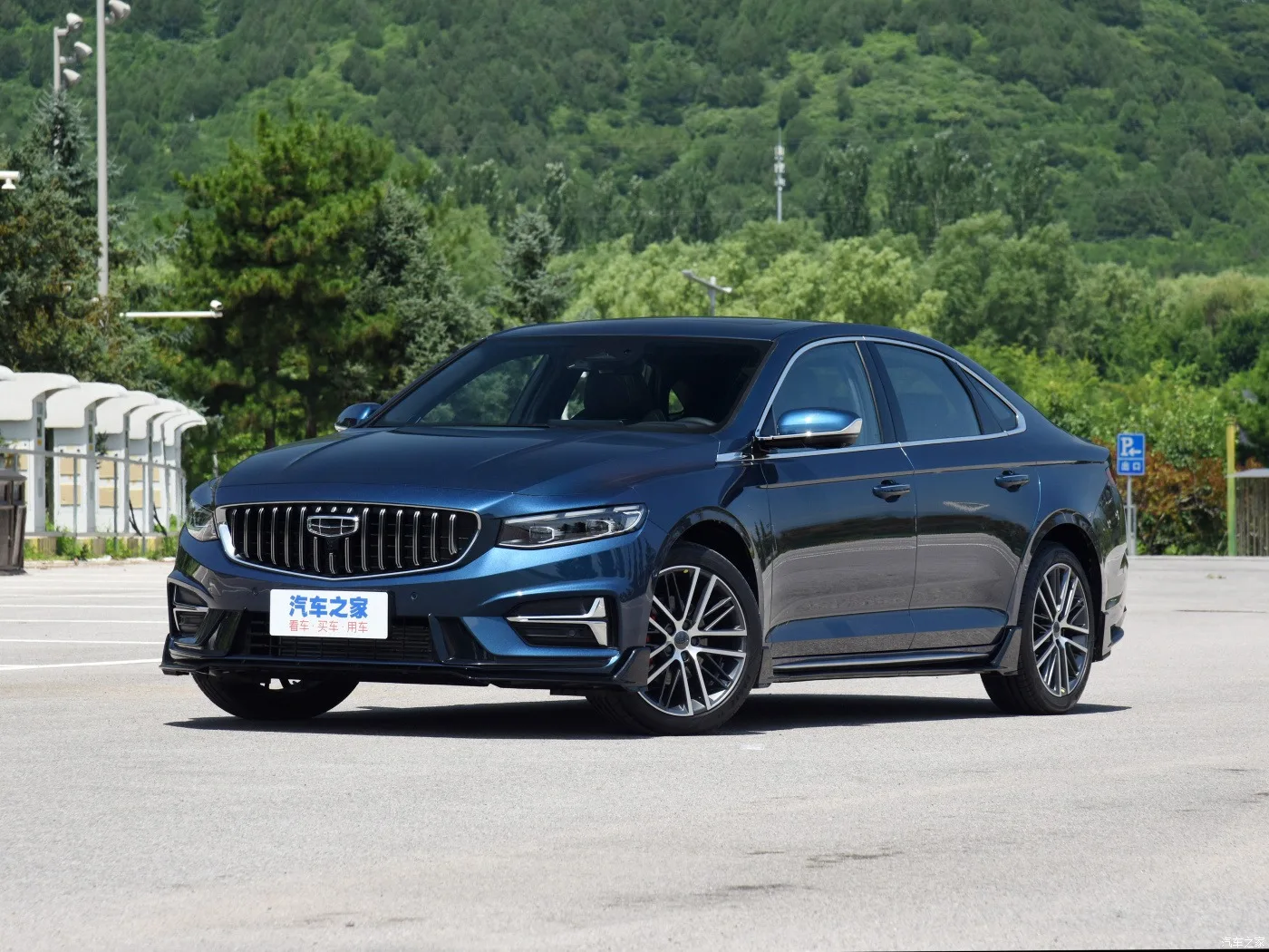 Фото Geely Preface 2023   2023, ракурс 1