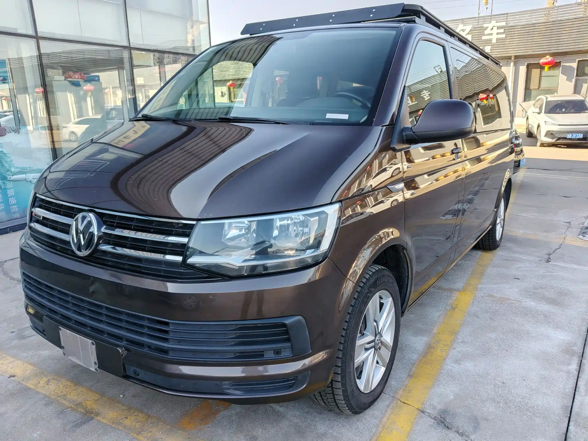 VOLKSWAGEN CARAVELLE
