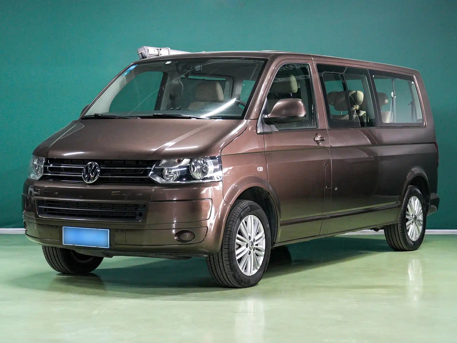 VOLKSWAGEN CARAVELLE