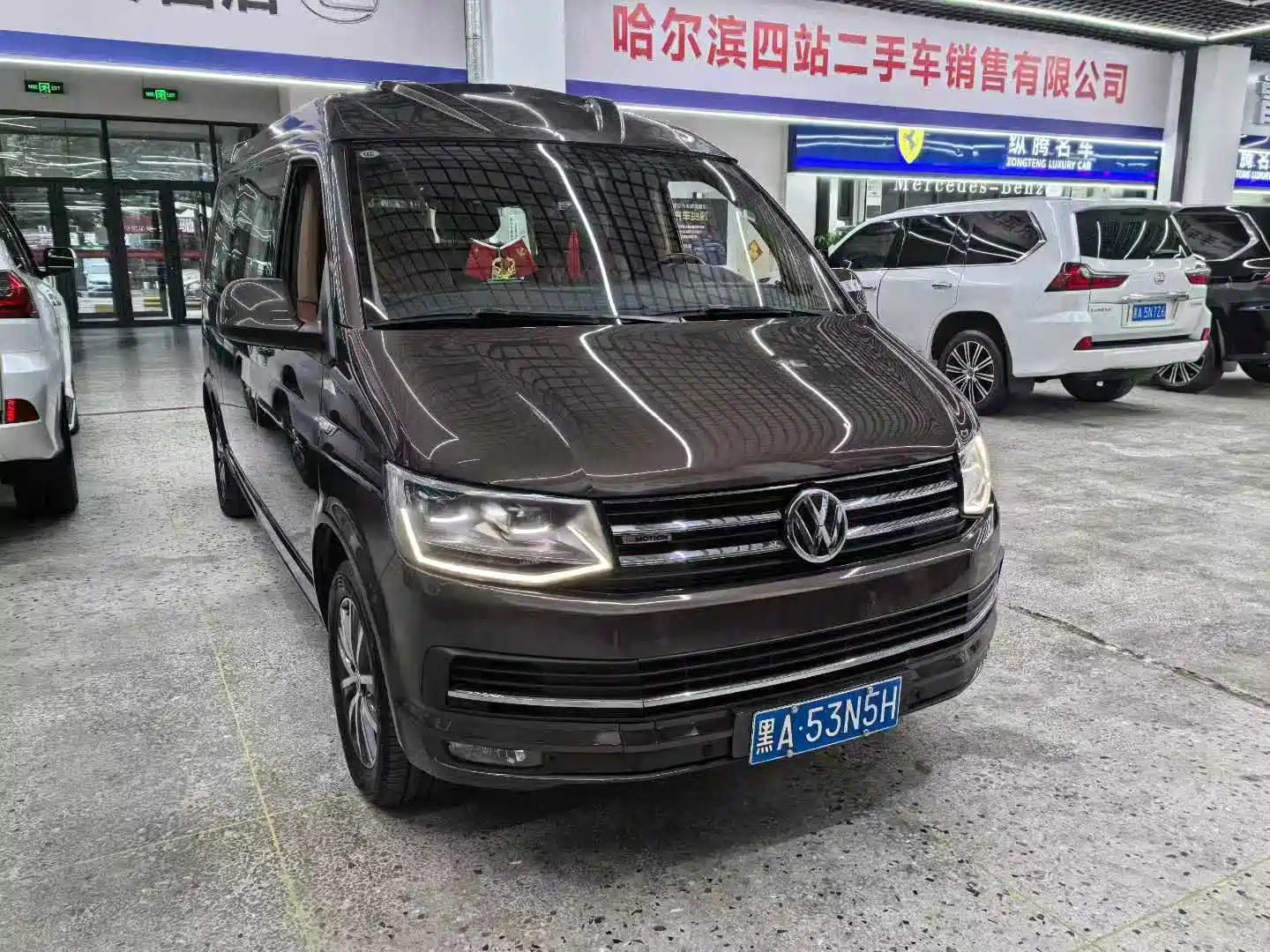 VOLKSWAGEN CARAVELLE
