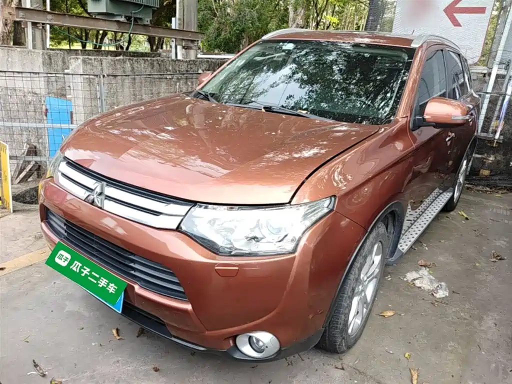 MITSUBISHI OUTLANDER IMPORT