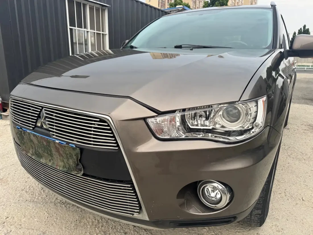MITSUBISHI OUTLANDER IMPORT