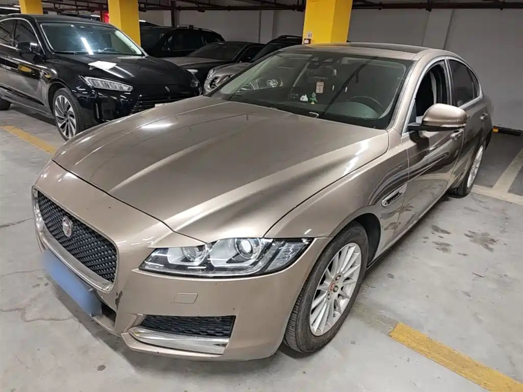 JAGUAR XF