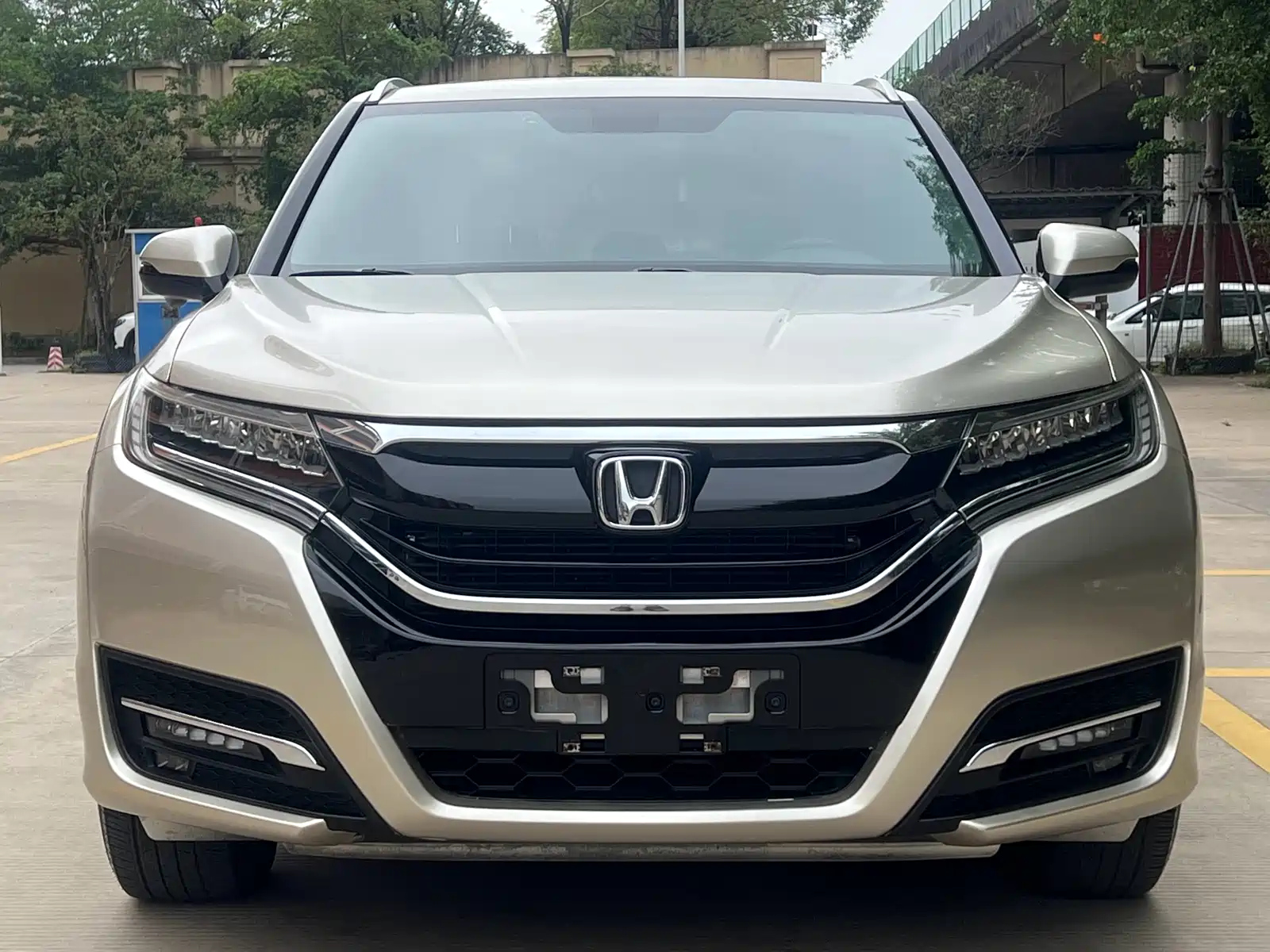 Заказать HONDA UR-V