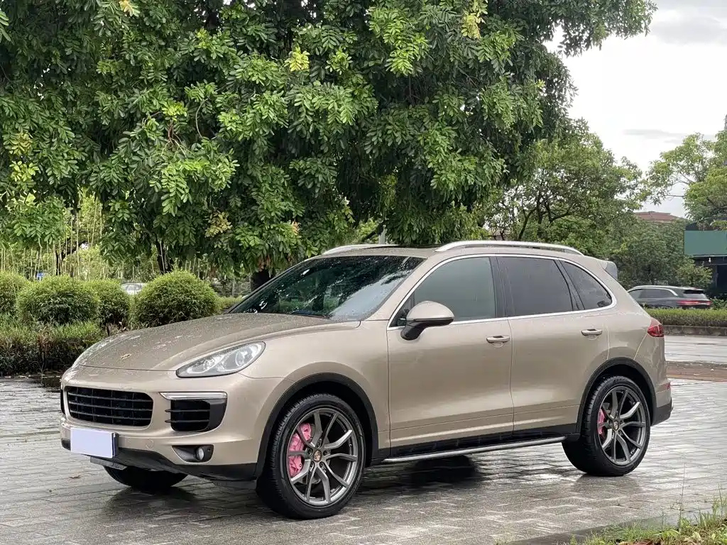 PORSCHE CAYENNE
