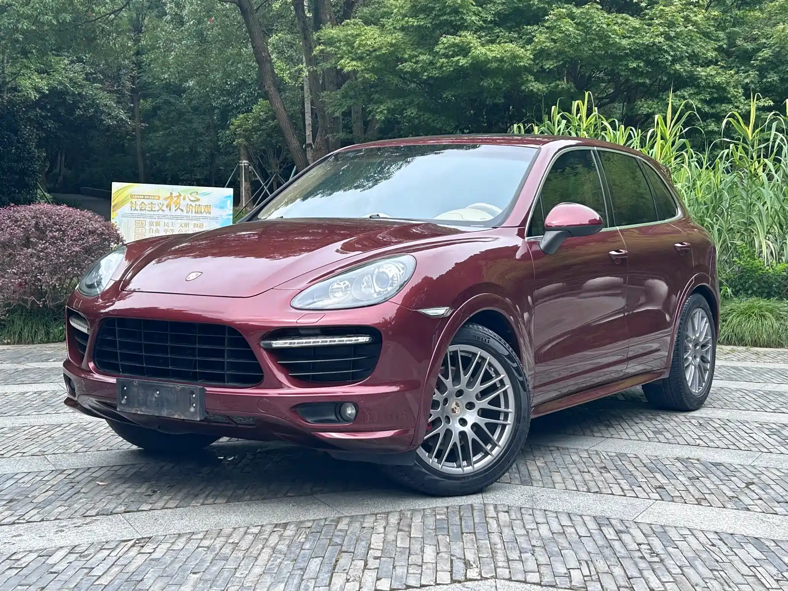 PORSCHE CAYENNE